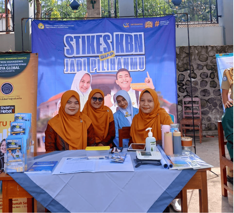 Campus Expo MA Negeri 2 Magelang- Saatnya Berani Melangkah Lebih Jauh Bersama STIKES KBN Magelang !